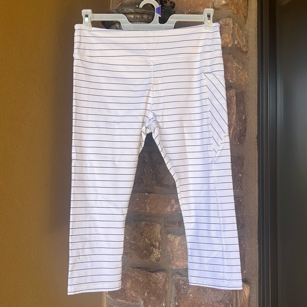 Glyder Capri Workout Leggings Sz: Large